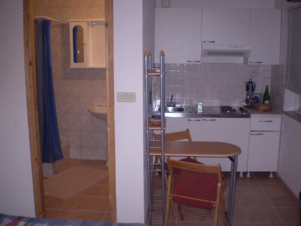 Apartments Zuvela Korčula Стая снимка