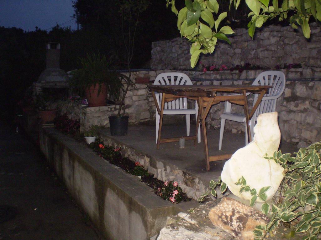 Apartments Zuvela Korčula Стая снимка
