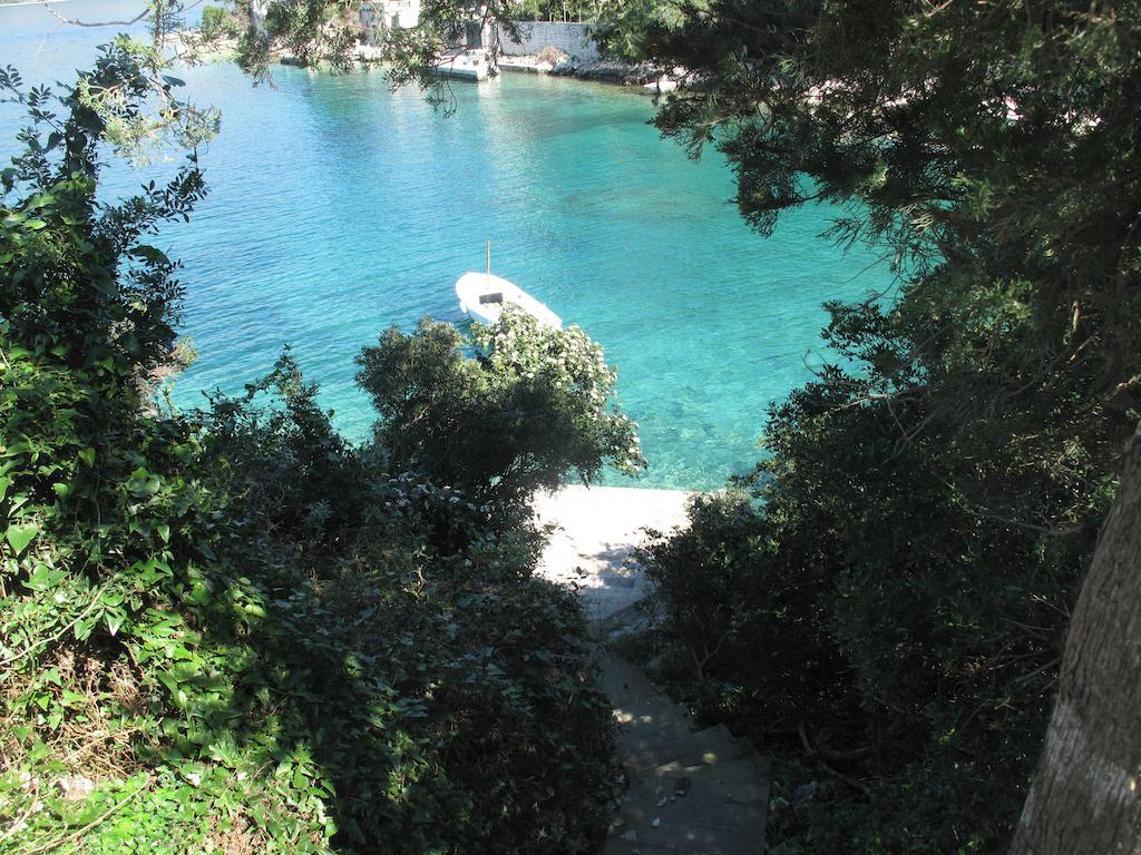 Apartments Zuvela Korčula Екстериор снимка