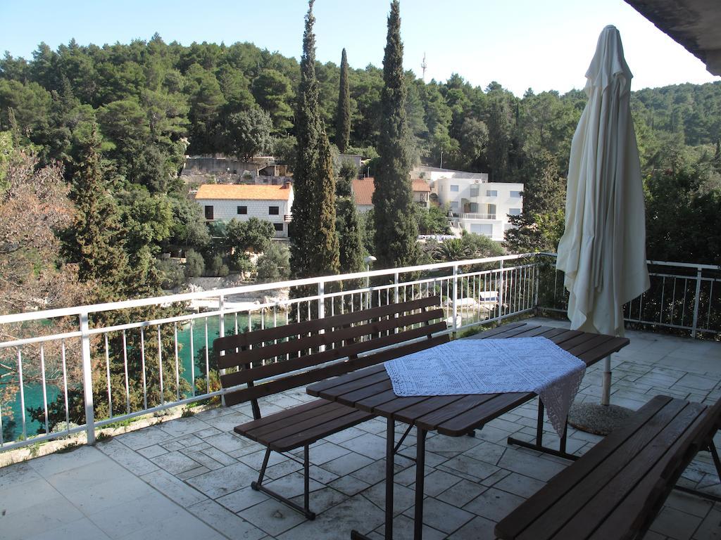 Apartments Zuvela Korčula Стая снимка